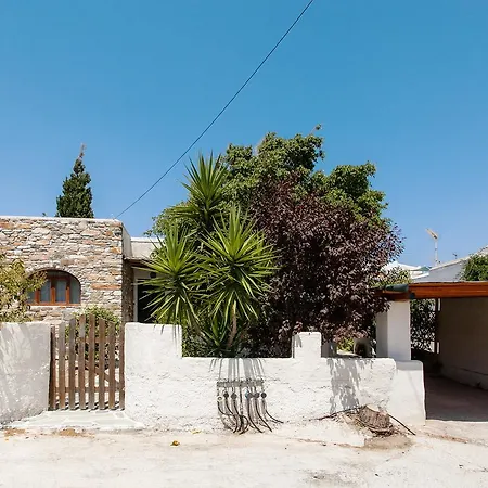 Traditional Country House In Paros Country house